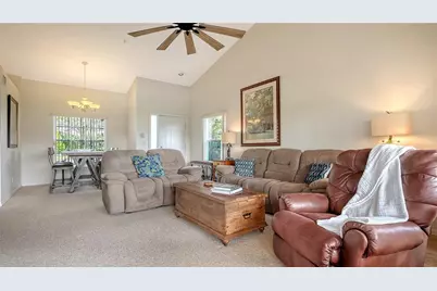 6556 Fairway Gardens Dr, Bradenton, FL 34203 - Photo 7