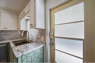 2103 18th Street W, Bradenton, FL 34205 - Photo 7