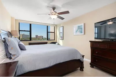 5855 Midnight Pass Road #520, Sarasota, FL 34242 - Photo 11