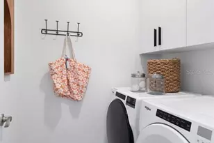 7350 Marathon Dr, Seminole, FL 33777 - Photo 15