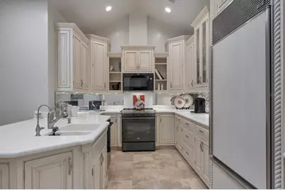 7261 Villa Deste Drive, Sarasota, FL 34238 - Photo 9