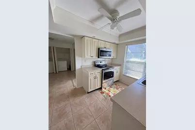 5345 Pamela Wood Way, Sarasota, FL 34233 - Photo 9