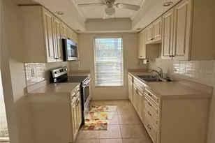 5345 Pamela Wood Way, Sarasota, FL 34233 - Photo 7