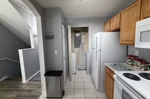 5001 Baraldi Cir, Sarasota, FL 34235 - Photo 9