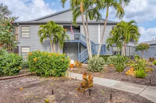 2728 71st St Ct W, Bradenton, FL 34209 - Photo 3