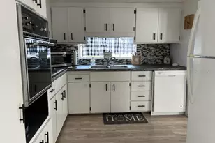 4915 Winged Foot Ave, Sarasota, FL 34234 - Photo 9