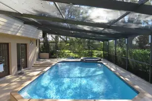 1024 Tara Vista Dr, Sarasota, FL 34232 - Photo 47