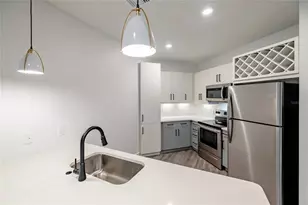 1420 Lakefront Dr, Sarasota, FL 34240 - Photo 3