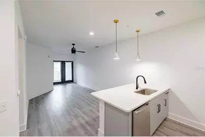 1420 Lakefront Drive #3307, Sarasota, FL 34240 - Photo 7