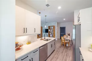 1420 Lakefront Dr, Sarasota, FL 34240 - Photo 3