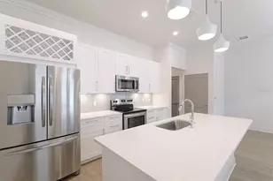 1420 Lakefront Dr, Sarasota, FL 34240 - Photo 9