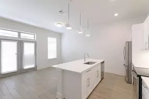 1420 Lakefront Dr, Sarasota, FL 34240 - Photo 5