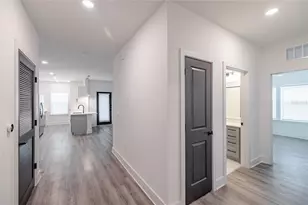 1420 Lakefront Dr, Sarasota, FL 34240 - Photo 3