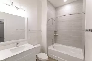 1420 Lakefront Dr, Sarasota, FL 34240 - Photo 29