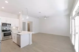 1420 Lakefront Dr, Sarasota, FL 34240 - Photo 11