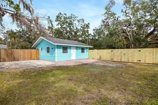 3200 Tobero Ln, Sarasota, FL 34235 - Photo 15