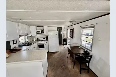 154 Maui Drive, Palmetto, FL 34221 - Photo 7