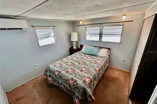 154 Maui Dr, Palmetto, FL 34221 - Photo 11