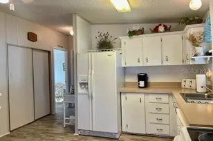 5707 45th St E, Bradenton, FL 34203 - Photo 9