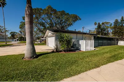 5500 Bayou Grande Boulevard NE, Saint Petersburg, FL 33703 - Photo 17