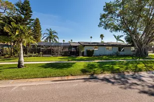 5500 Bayou Grande Blvd NE, Saint Petersburg, FL 33703 - Photo 15