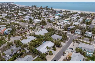 205 82nd Street #East, Holmes Beach, FL 34217 - Photo 33