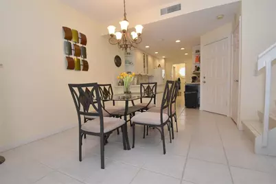 7624 Bergamo Avenue #4B, Sarasota, FL 34238 - Photo 9