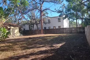 1958 Bougainvillea St, Sarasota, FL 34239 - Photo 3