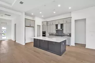 17915 Palmiste Dr, Bradenton, FL 34202 - Photo 9