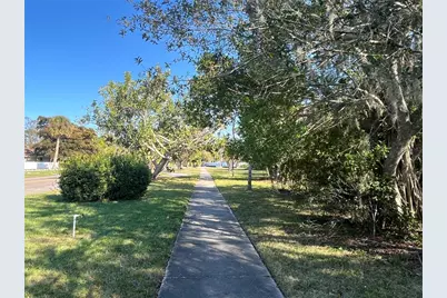 2484 Ringling Boulevard, Sarasota, FL 34237 - Photo 3