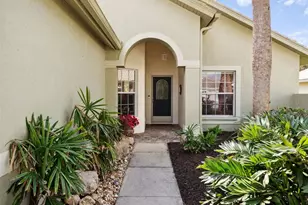 1358 Berkshire Ct, Venice, FL 34292 - Photo 5