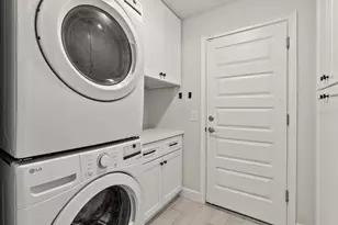 2556 Averland Loop, North Port, FL 34287 - Photo 15