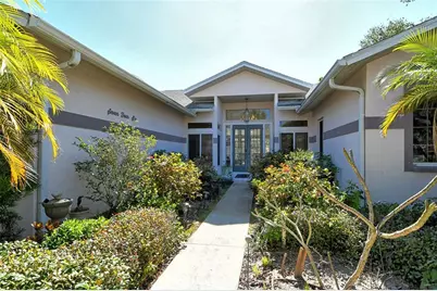 746 Plymouth Street, Sarasota, FL 34242 - Photo 3