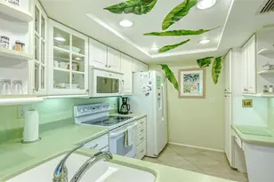 1200 E Peppertree Ln, Sarasota, FL 34242 - Photo 13