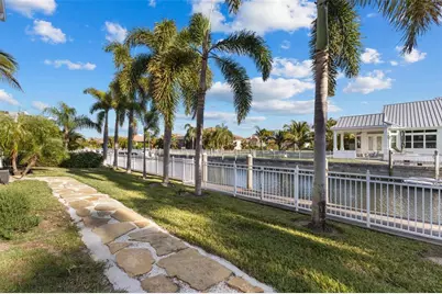 537 Fore Drive, Bradenton, FL 34208 - Photo 17