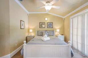 6606 Holmes Blvd, Holmes Beach, FL 34217 - Photo 25