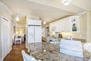 6606 Holmes Blvd, Holmes Beach, FL 34217 - Photo 23