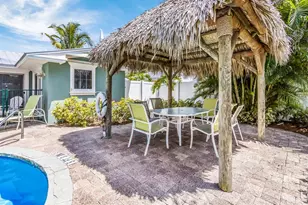 6606 Holmes Blvd, Holmes Beach, FL 34217 - Photo 11