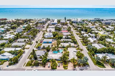 6606 Holmes Boulevard #3, Holmes Beach, FL 34217 - Photo 5