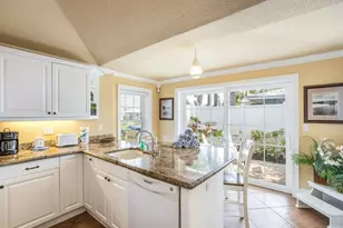 6606 Holmes Blvd, Holmes Beach, FL 34217 - Photo 21