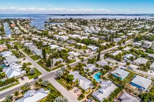 6606 Holmes Blvd, Holmes Beach, FL 34217 - Photo 7