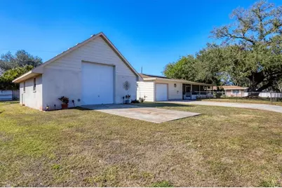 2202 21st Street W, Bradenton, FL 34205 - Photo 25