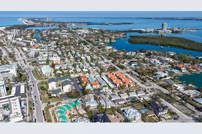 132 Harrison Drive, Sarasota, FL 34236 - Photo 3