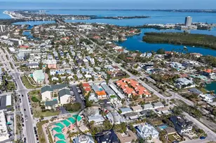 132 Harrison Dr, Sarasota, FL 34236 - Photo 3