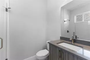 8071 Slipway Dr, Sarasota, FL 34240 - Photo 27