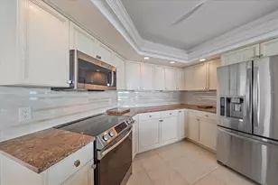 888 Blvd Of The Arts, Sarasota, FL 34236 - Photo 21