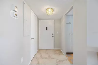 800 Benjamin Franklin Drive #608, Sarasota, FL 34236 - Photo 11