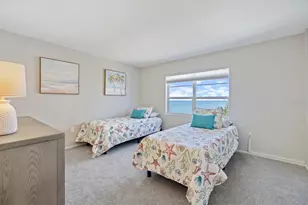 800 Benjamin Franklin Dr, Sarasota, FL 34236 - Photo 21