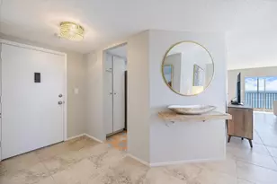 800 Benjamin Franklin Dr, Sarasota, FL 34236 - Photo 13