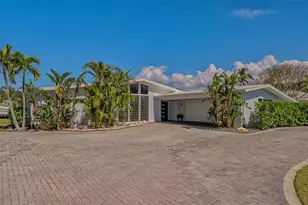 619 Buttonwood Dr, Longboat Key, FL 34228 - Photo 5